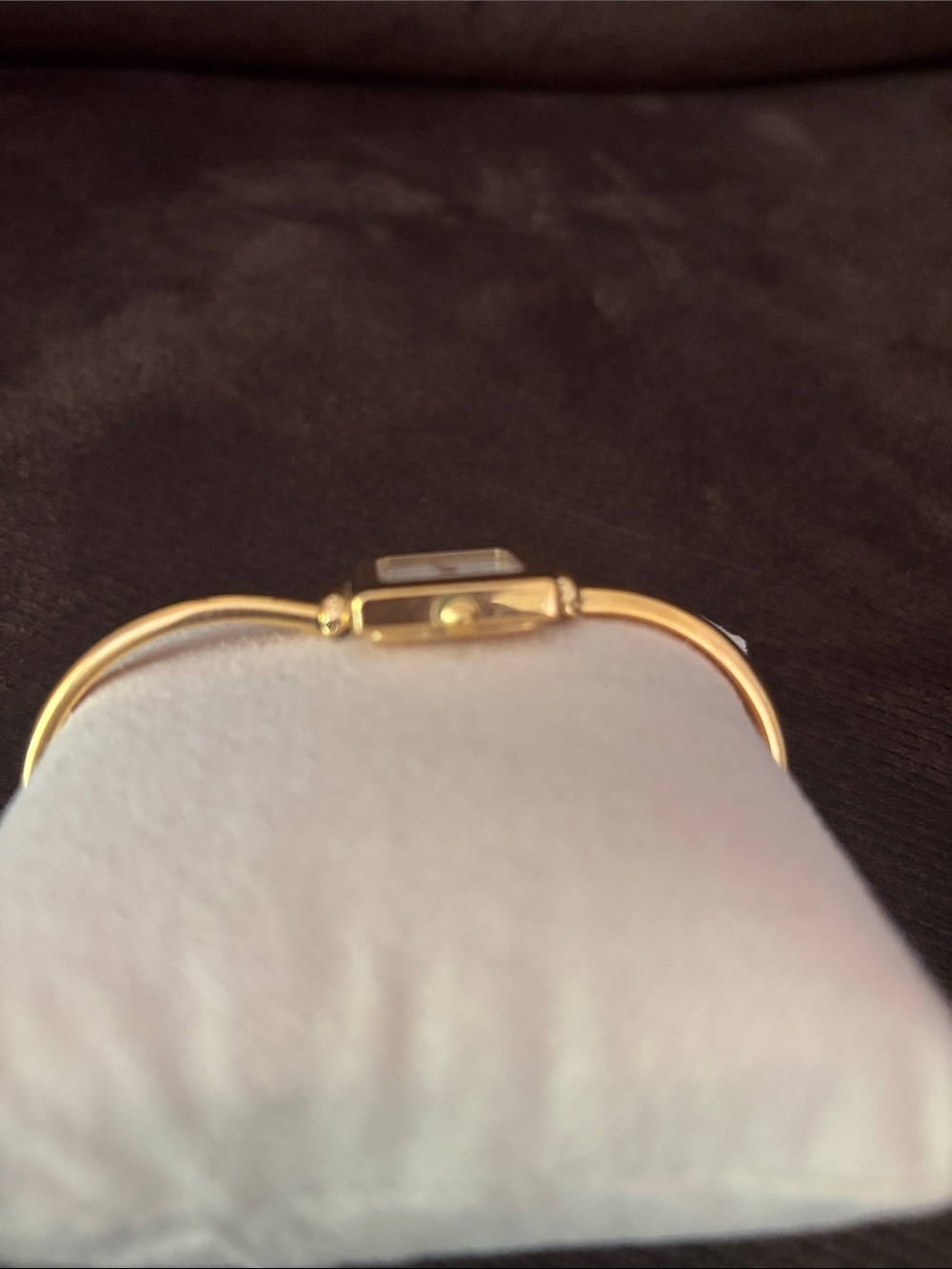 Gucci Gold Square Dial Women's Bangle Watch - Picture 3 of 5
